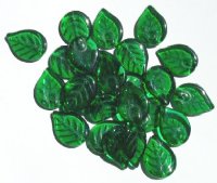 25 18x13mm Dark Green Leaf Pendant Beads
